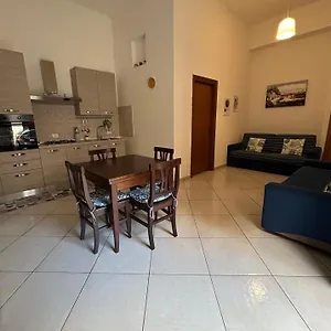 apartment-in-the-center-of-castellammare-del-golfo.sicilyhotelsitaly.net/